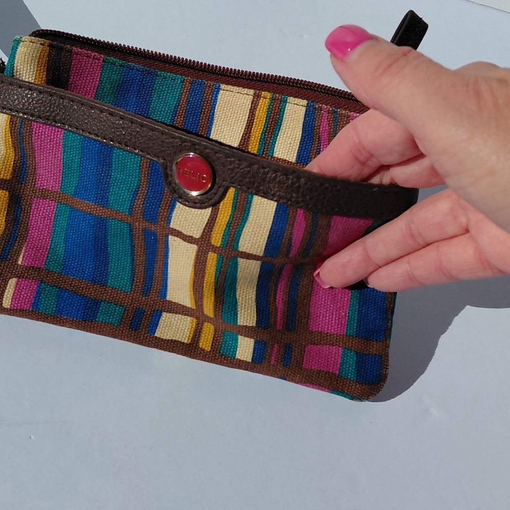Relic Wristlet - Picture 4 of 7